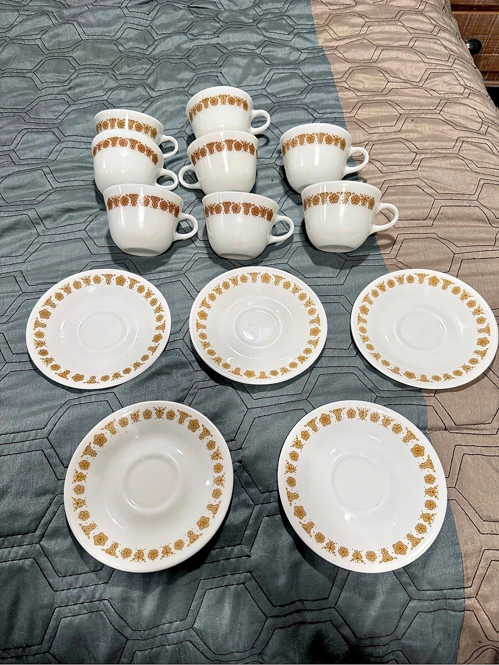 Set of 8 Vintage Pyrex BUTTERFLY GOLD Tea Cup Plus 5 Saucers 6.25 Inches